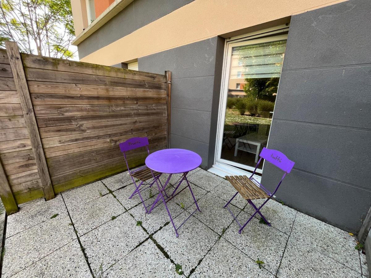 Acajou, Studio Avec Terrasse Et Parking Prive Caen Exteriér fotografie