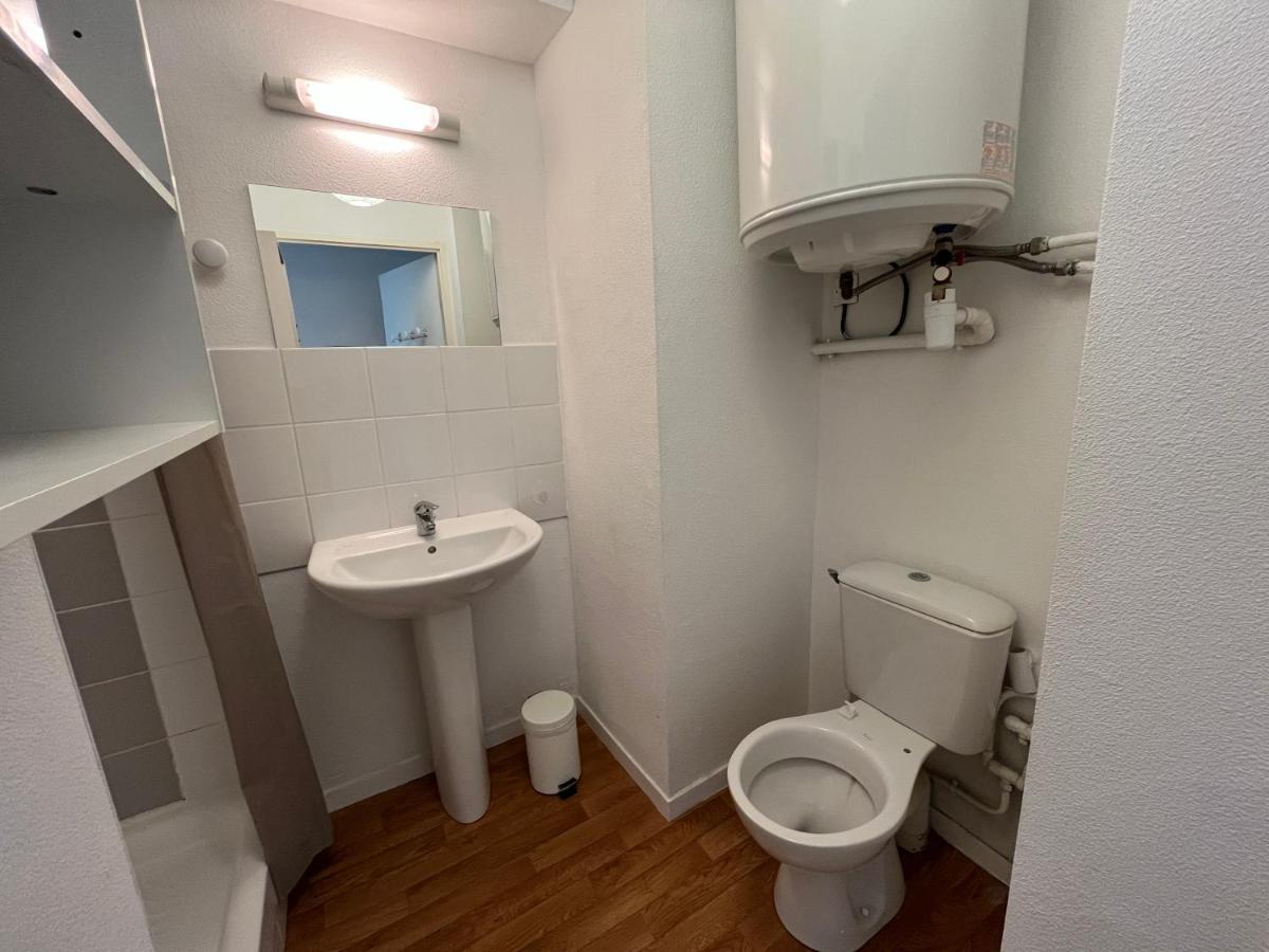 Acajou, Studio Avec Terrasse Et Parking Prive Caen Exteriér fotografie